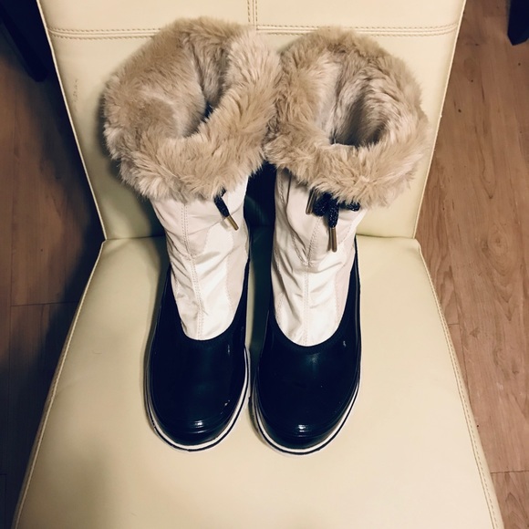 SOREL WINTER BOOTS - Picture 4 of 8